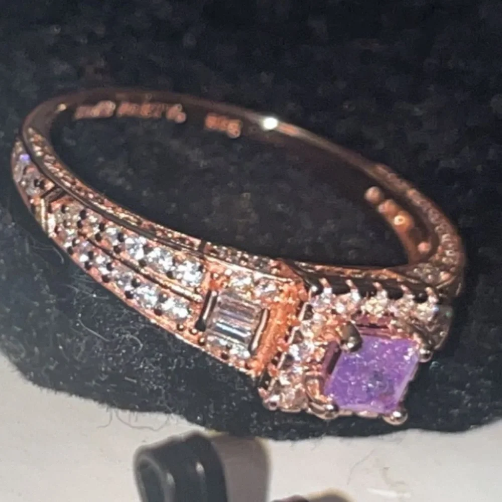 Ring - Picture 3 of 3